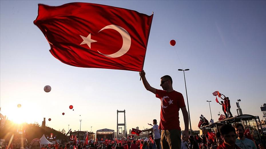 15 Temmuz Resmi Tatil mi, Hangi Güne Denk Geliyor? Kamu ve Özel Sektör Durumu Nedir?