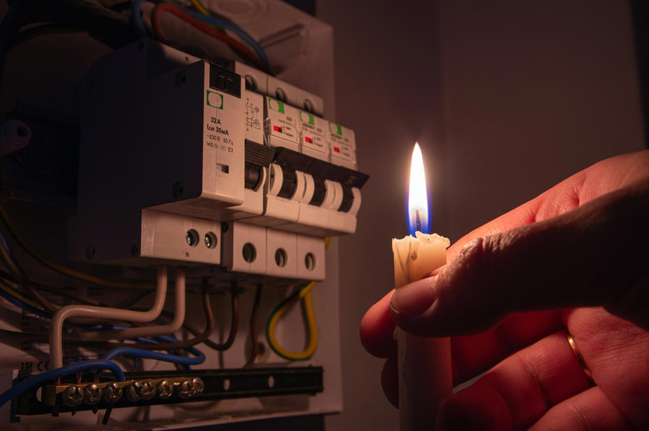 İstanbul'un 24 ilçesinde 9 Saatlik Elektrik Kesintisi: Hangi İlçelerde ve Nedenleriyle Detaylar