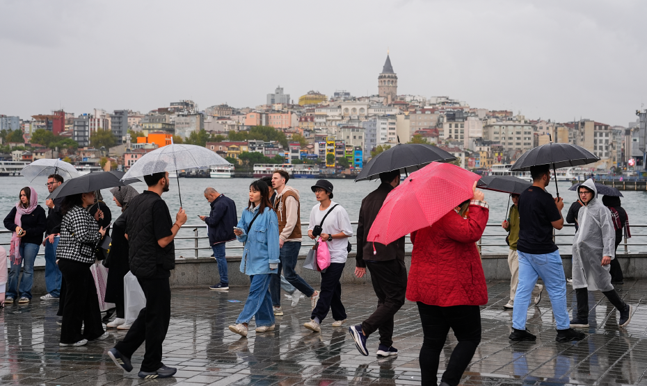 İstanbul'da Güçlü Sağanak ve Uyarılar: İlçe Bazında Detaylar