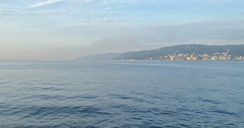 Çanakkale Boğazı’nda gemi trafiğine sis engeli
