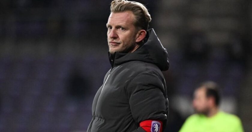 Dirk Kuyt’ın ekibi Beerschot küme düştü! – Son Dakika Spor Haberleri