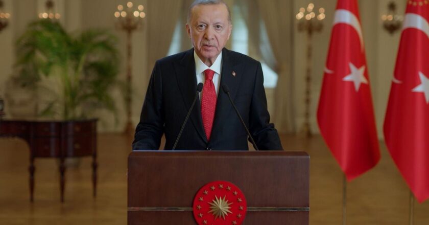 Cumhurbaşkanı Erdoğan’dan Sırrı Süreyya Önder için geçmiş olsun telefonu