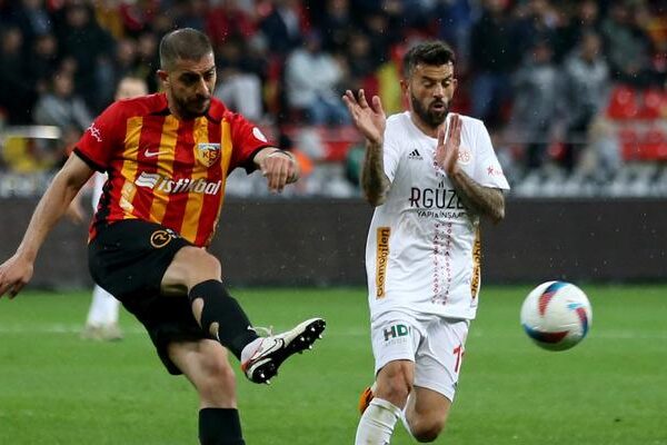 Kayserispor, Antalyaspor’u 3 golle devirdi, yenilmezlik serisini 7 maça çıkarttı