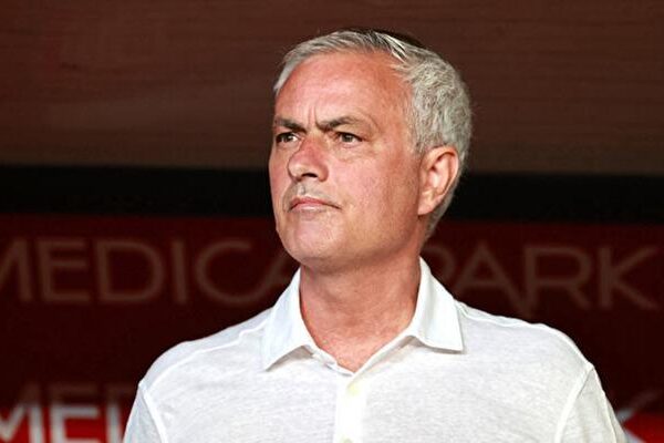 Fenerbahçe’de Jose Mourinho’nun ekibine takviye! Mourinho’nun yardımcıları değişiyor!
