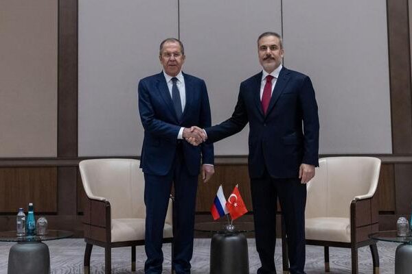 Bakan Fidan, Rus mevkidaşı Lavrov ile telefonda görüştü!