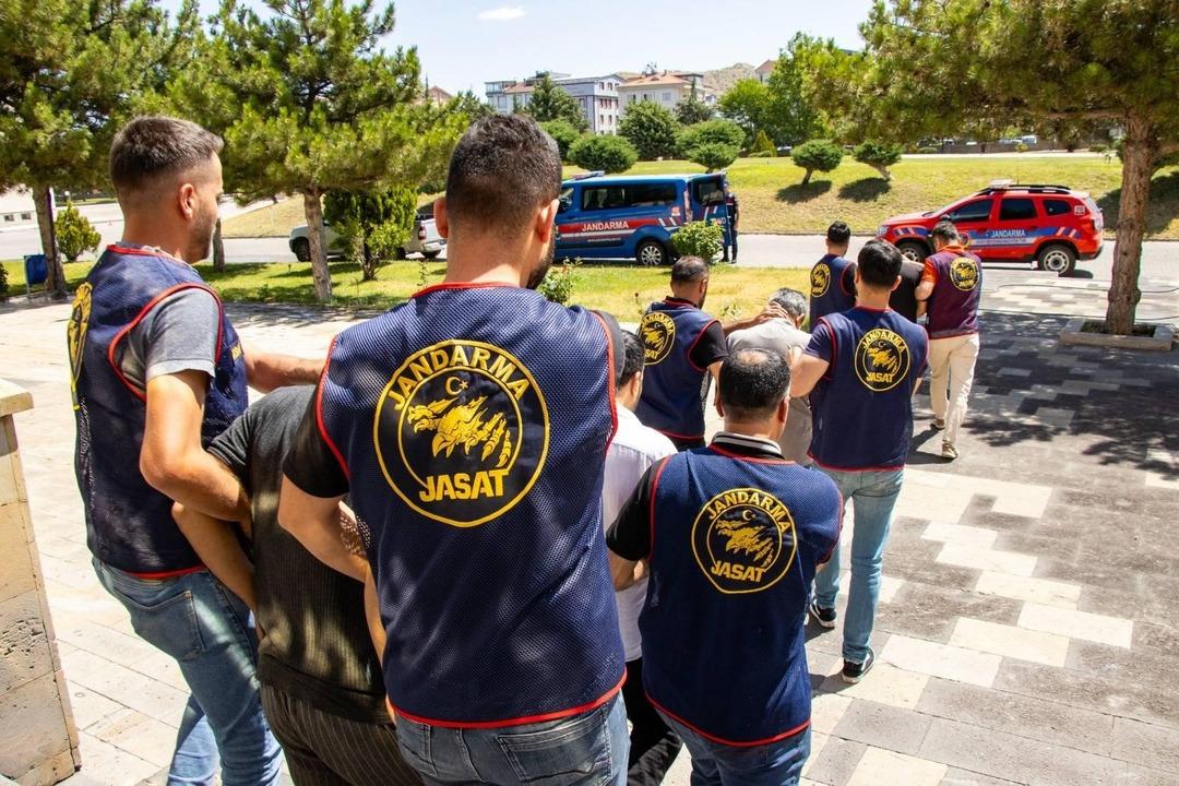 Vücudunu Miles için İstanbul'dan uzaklaştırdılar! Bir battaniyeye sarılmış bulunduğunda, detaylar ortaya çıktı 3