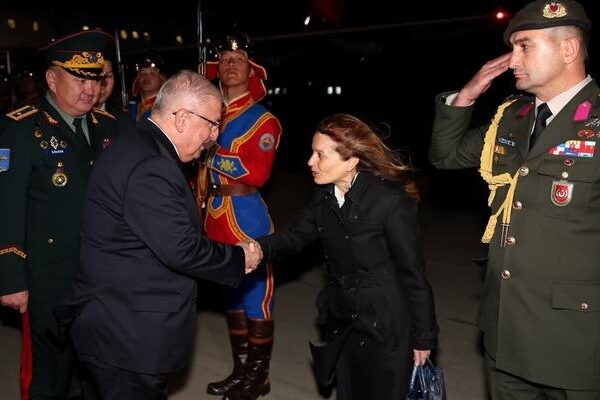 Milli Savunma Bakanı Güler, Moğolistan’da resmi törenle karşılandı
