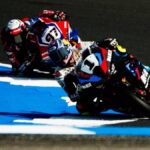Toprak Razgatlıoğlu, şampiyon olacağı yarışı Bulega’nın çarpması sonucu tamamlayamadı