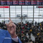 ABD Ulaştırma Bakanı: “Kapanma daha fazla uzarsa hava trafiğinde kitlesel kaos yaşanır”