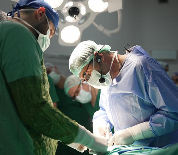 Sürekli ağlayan çocuğun sırrı hastanede gün yüzüne çıktı: Toplu iğne yutmuş!