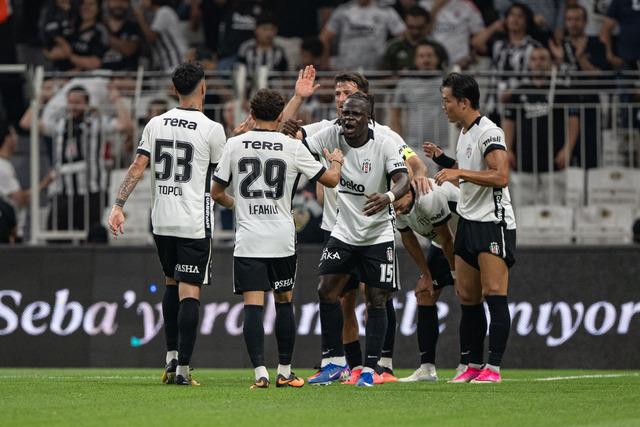 Beşiktaş’ın galibiyeti sonrası o isme övgüler yağdırdı! “Forma hiç ağır gelmiyor”