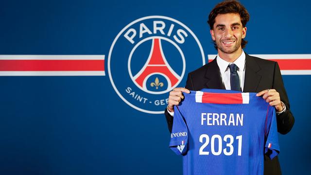 Avrupa’da yılın transferi! PSG, Ferran Torres’i kadrosuna kattı